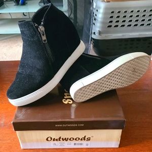 Black Wedge Bootie - Size 8m